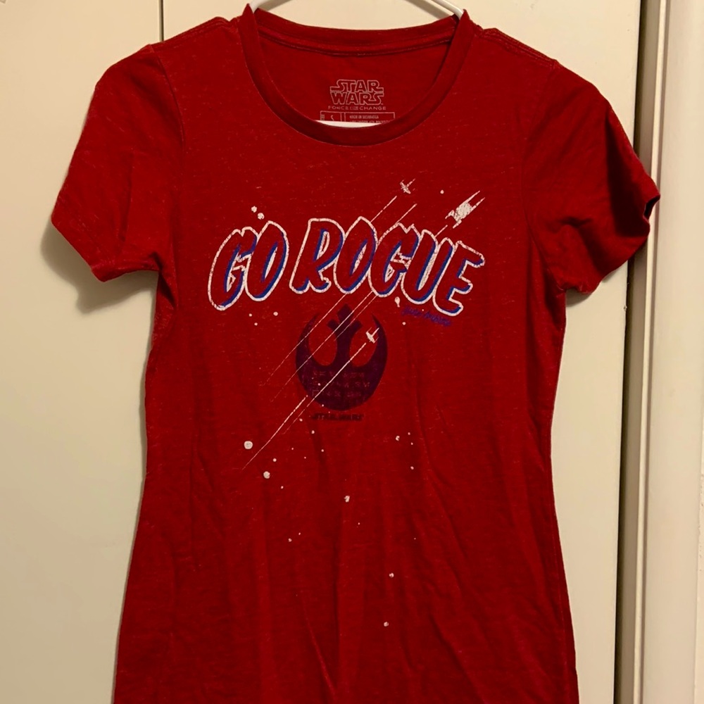Rogue one t-shirt. Nice and stretchy for comfort!